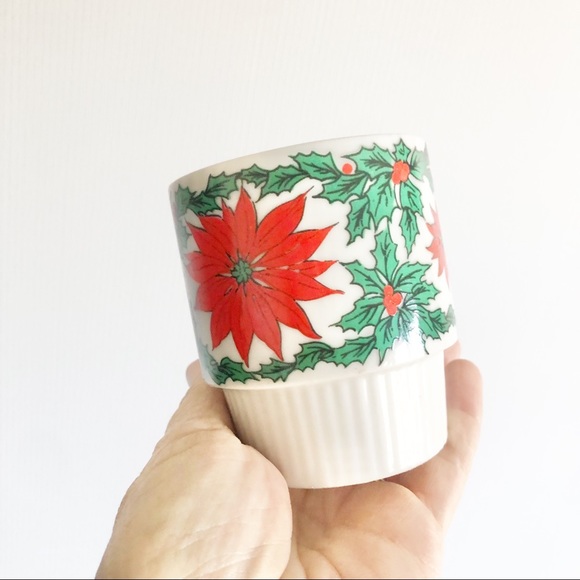 SOLD**Vintage Mid Century 50s 60s Christmas Stacking Cups Mugs Set of 8 - Picture 11 of 16